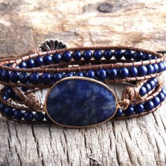 bracelet en pierres naturelles coupe bracelet wrap multi tout trois en lapis lazuli fermoir ajustable avec un lien cuir avec trois encoches fermoir métal fleurs