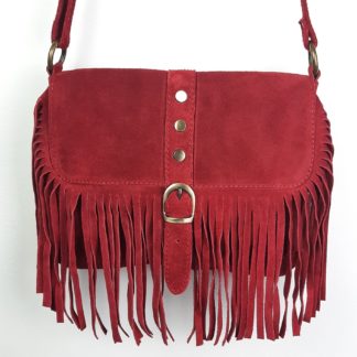 sac bandoulière bohème de style sac à franges fermeture intérieure zippée avec rabat bandoulière réglable et amovible coloris rouge croûte de cuir italien