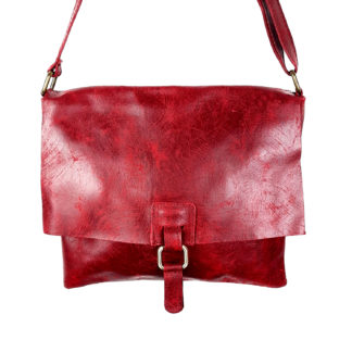 sac à main cuir femme bandoulière vintage de couleur framboise . sac avec rabat idéal pour la viile .