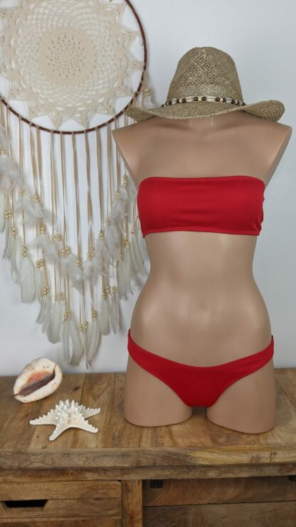 maillot de bain femme deux pièces coupe bikini brésilien haut bandeau lacet au dos pour ajuster et coussinet amovibles coloris rouge