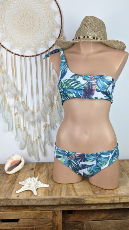 bikini plage 2 pièces asymétrique et réversible coloris fleuri culotte classique forme bandeau à une bretelle sur l'épaule