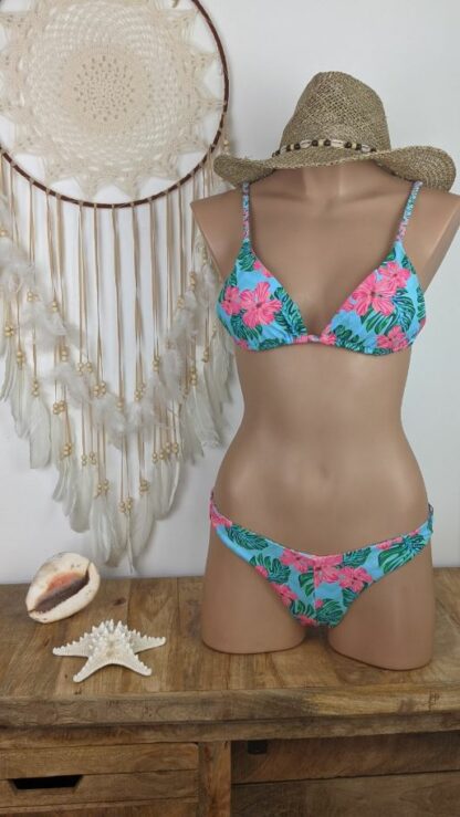 maillot de bain deux pièces femme coupe bikini triangle ajustable pour le haut et bikini brésilien femme pour le bas coloris turquoise rose vert orchidée existe en quatre tailles