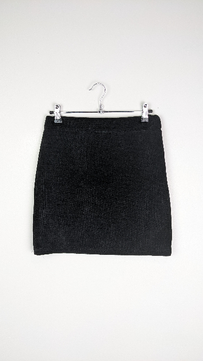 jupe courte noir sur cintre velours élastique taille unique
