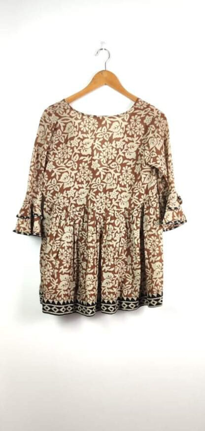 tunique femme originale forme blouse de style boheme vue de dos ample manches trois quart