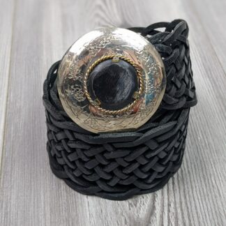 ceinture cuir tressée femme coloris noir longueur quatre vingt dix sept centimètres boucle métal cuivrée avec pierres naturelles noir style bohème