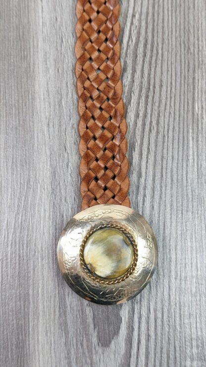 ceinture cuir femme camel de style ceinture cuir tressée femme avec boucle ronde en métal doré et pierre naturelle largeur 3 cm longueur 113 cm ajustable