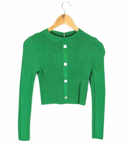 pull court femme style pull chaussette femme coloris vert manches longues 4 boutons au centre de haut en bas coupe pull crop top