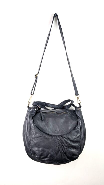 grand sac cuir femme de style sac besace cuir noir femme forme lune avec bandoulière ajustable amovible multi rangement cuir italien veritable poches aimantées